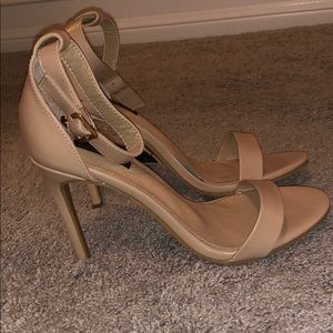 Nude 4inch heels- new with tags
